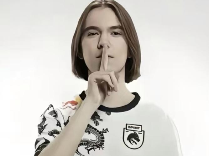 至少要看三